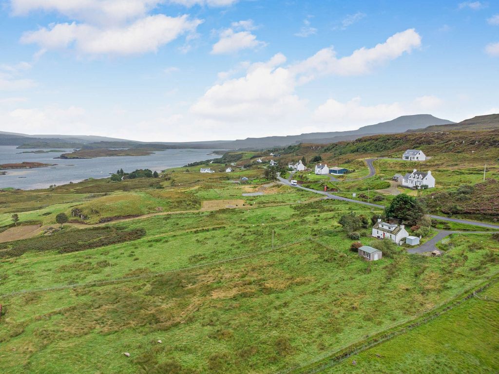 Property photo 3 of 8 18/19 Colbost