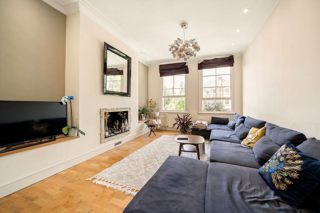 Property photo 2 of 9