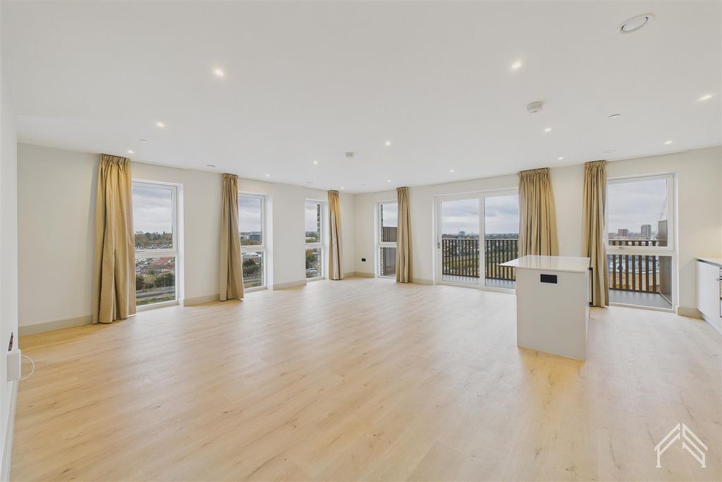 Property photo 1 of 15 Cam02700G0-Pr0421-Still016.Jpg