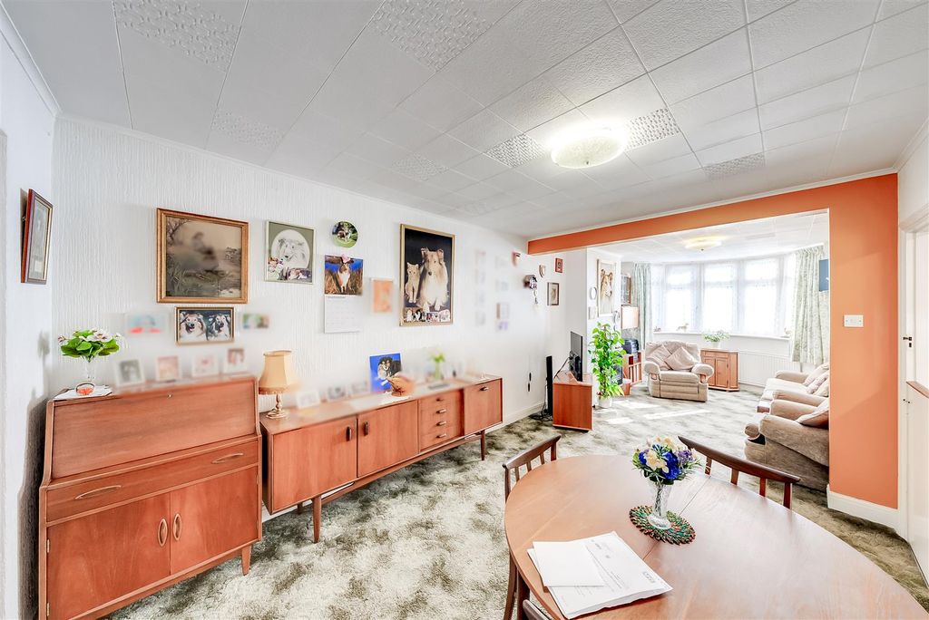Property photo 3 of 27 A7S08536Hdr.Jpg