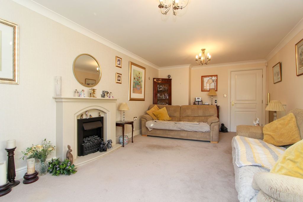 Property photo 3 of 19