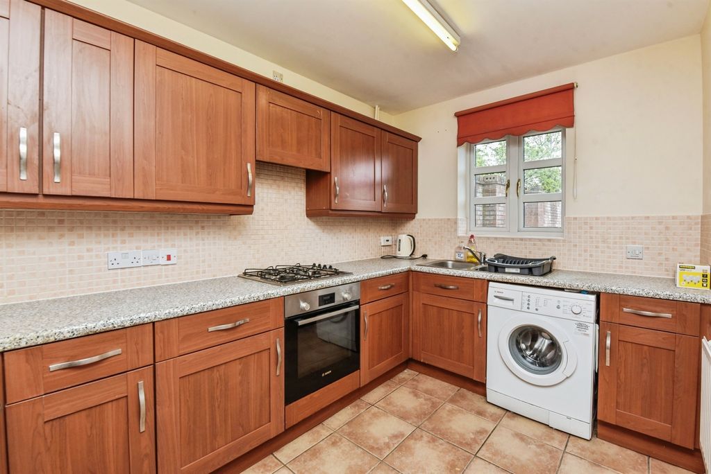 Property photo 3 of 13