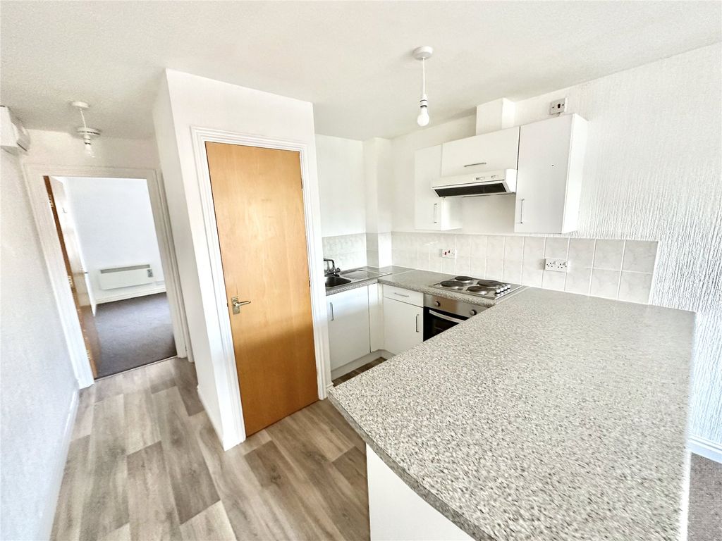 Property photo 2 of 6 Picture No. 14