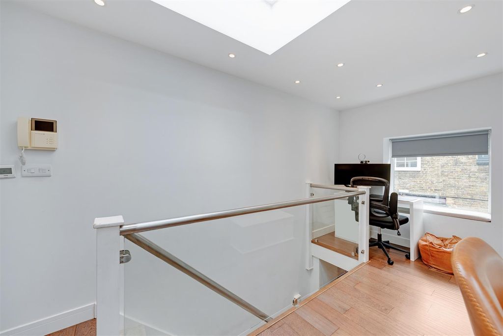 Property photo 3 of 14 54688-Hi-Res (9).Jpg