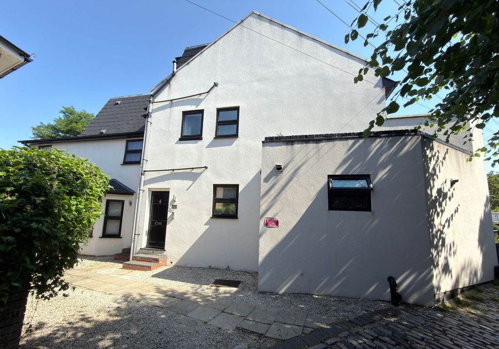 Property photo 1 of 1