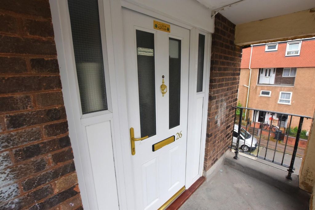 Property photo 2 of 14 Entrance