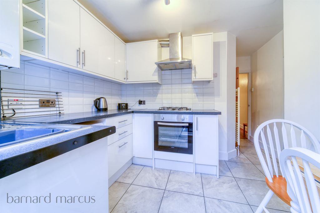 Property photo 3 of 9