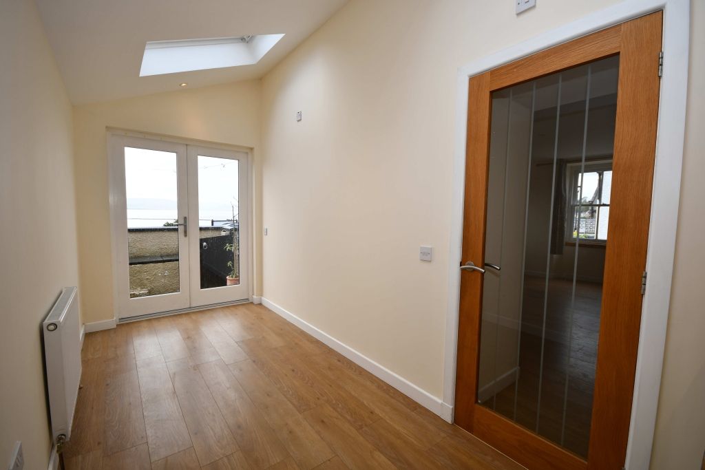 Property photo 3 of 12 Photo