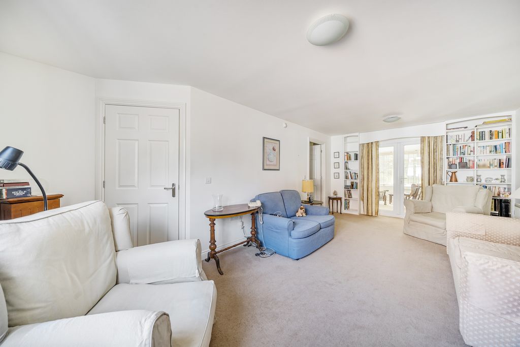 Property photo 2 of 13
