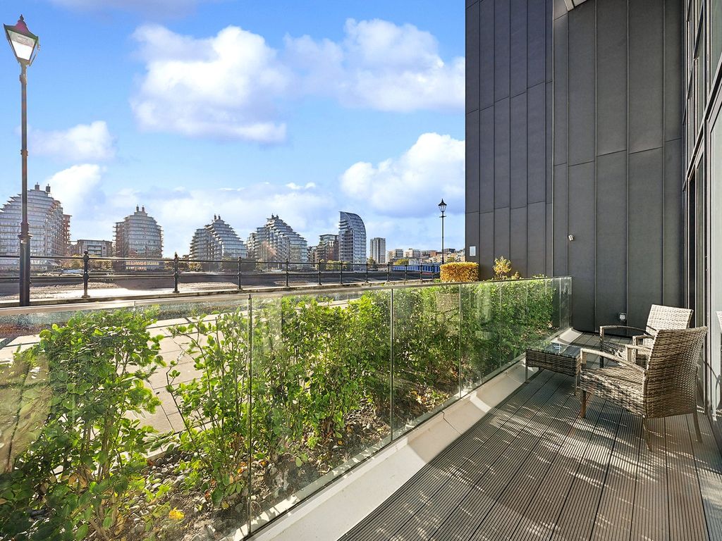 Property photo 2 of 14 Westbourne Apartment