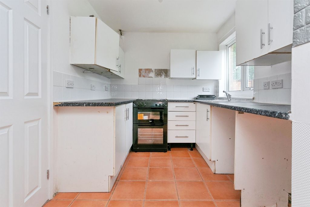 Property photo 2 of 17