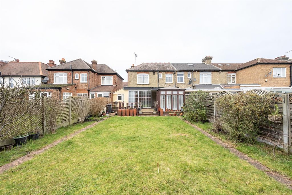 Property photo 3 of 27 Higham Station Avenue, E4