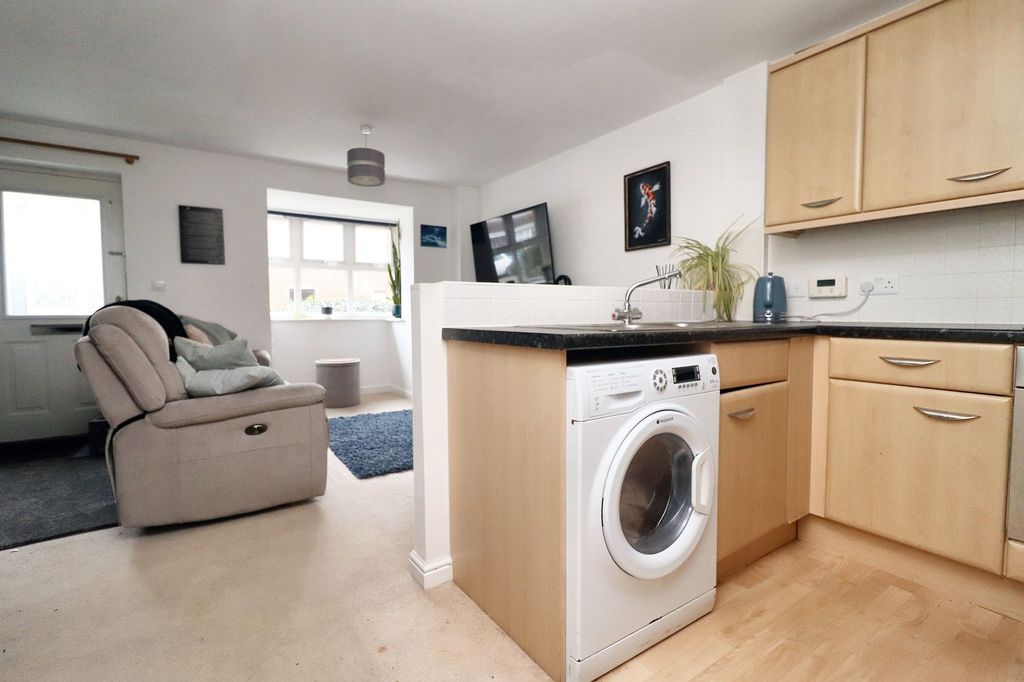 Property photo 2 of 7