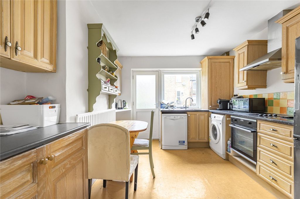 Property photo 3 of 13 Picture No. 18