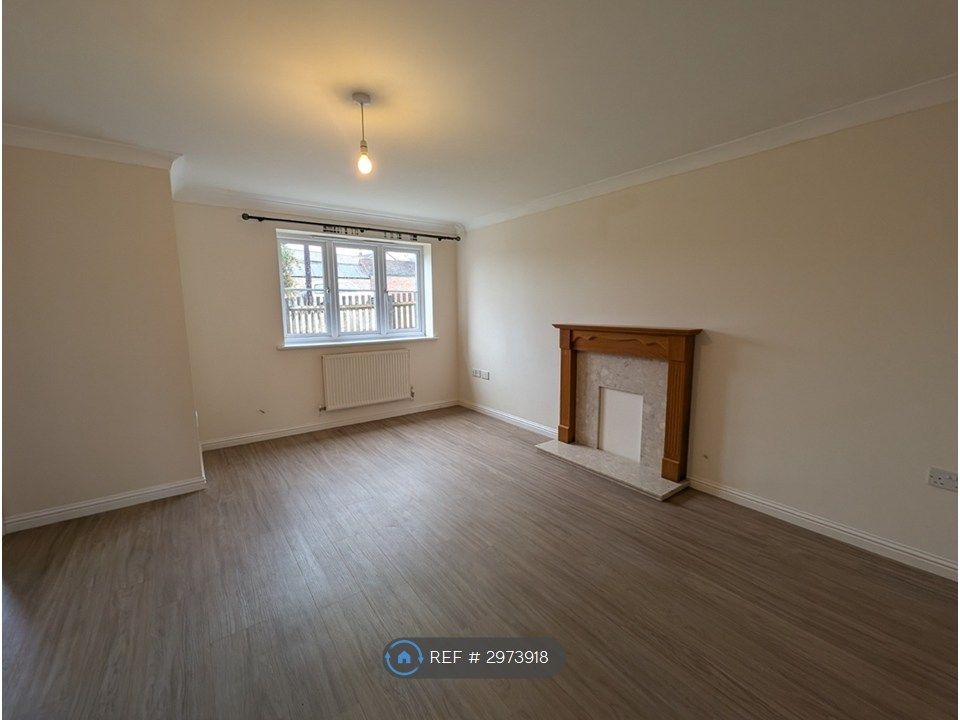 Property photo 3 of 24 Kitchen / Dining Room