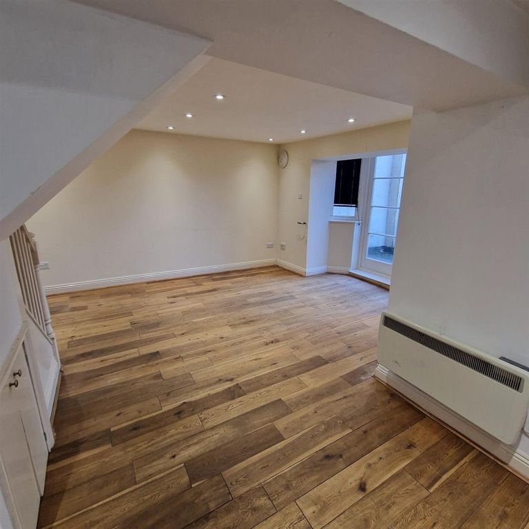 Property photo 3 of 6 20240906_185847_Resized.Jpg