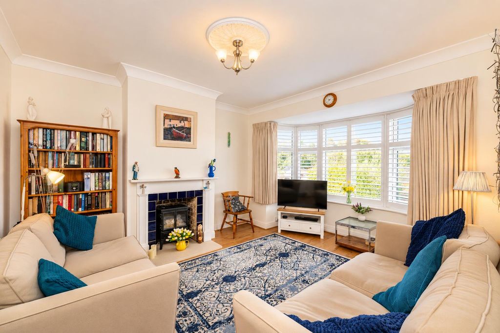 Property photo 3 of 12 Sitting Room