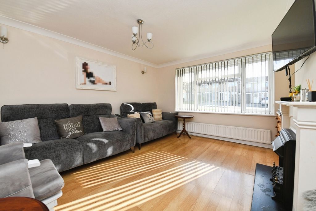 Property photo 2 of 16 Pbox-Img.Jpg