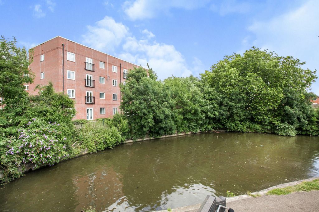 Property photo 1 of 10 Photography