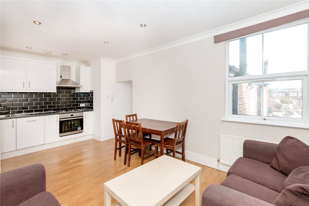 Property photo 1 of 10 Picture No. 02
