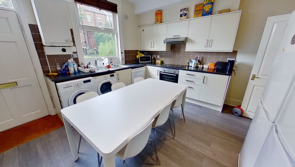 Property photo 3 of 14 St-Anns-Avenue-10182022162324.Jpg