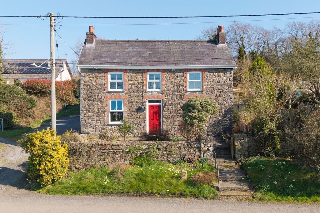 Property photo 3 of 33