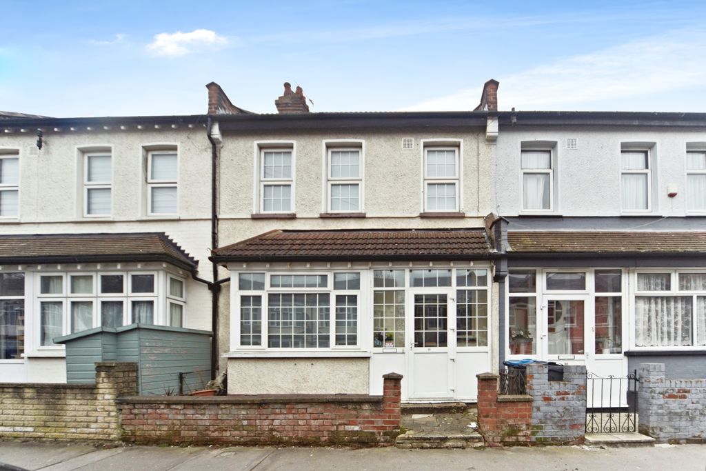 Property photo 1 of 17 Photography