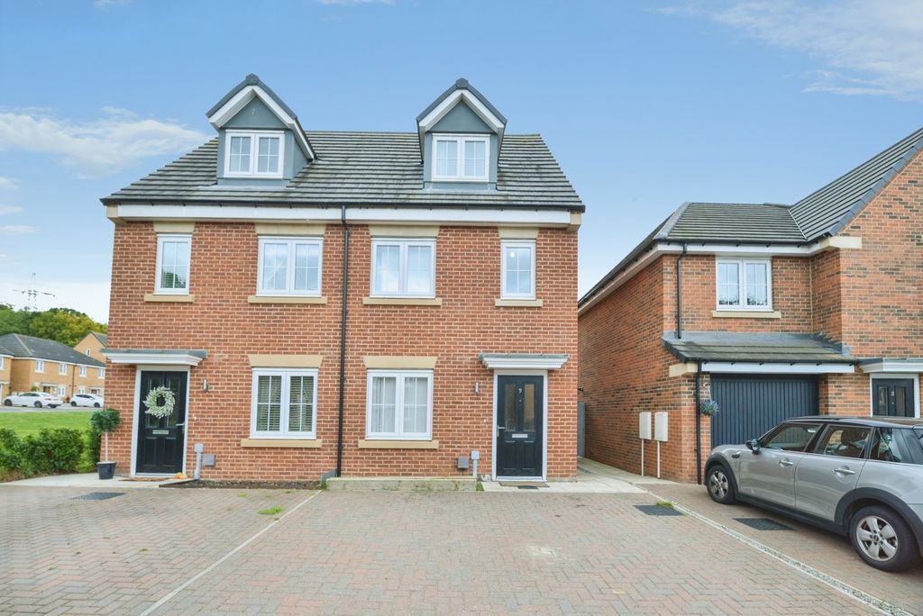 Property photo 1 of 16 Pbox-Img.Jpg