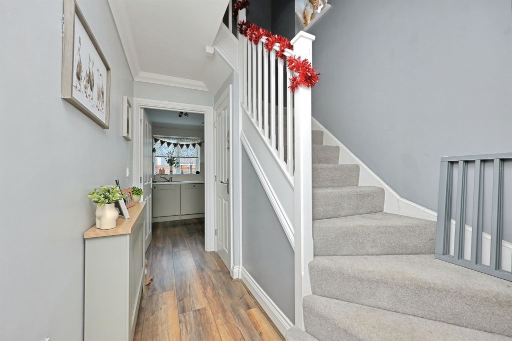 Property photo 2 of 23