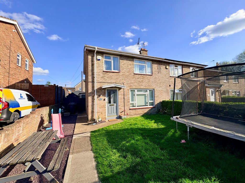 Property photo 1 of 19 3 Bed Semi-Detached House For Sale Henbrook, St. Neots Pe19