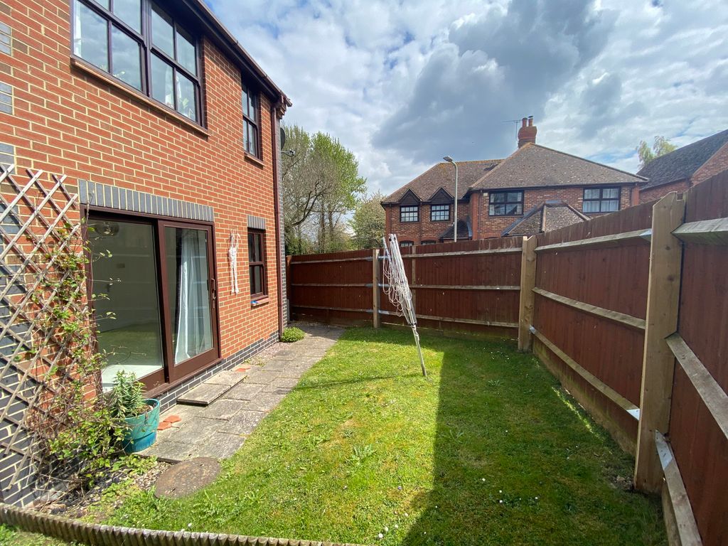 Property photo 3 of 9 Garden