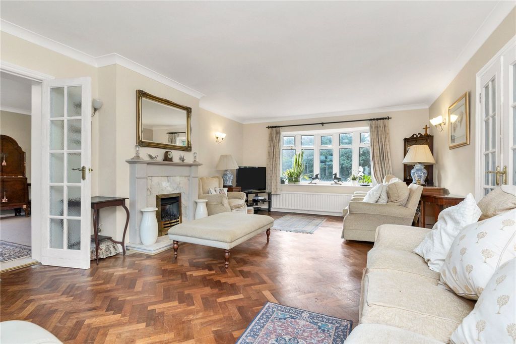 Property photo 2 of 22 Picture No. 23