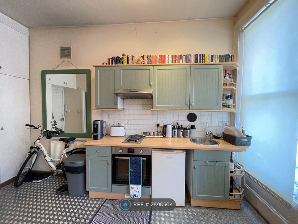 Property photo 3 of 6