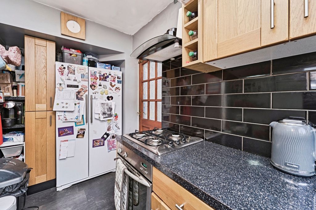 Property photo 3 of 17 Photo