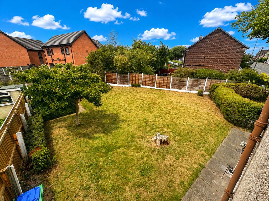 Property photo 2 of 19 Picture No. 23