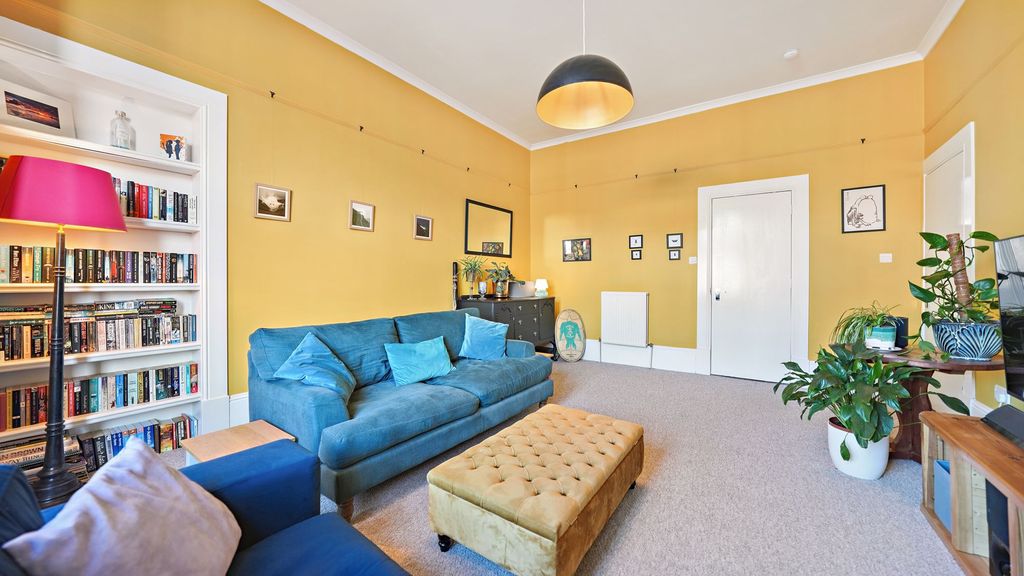 Property photo 3 of 20