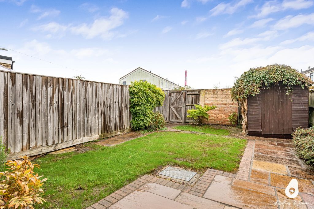 Property photo 3 of 15 5717513