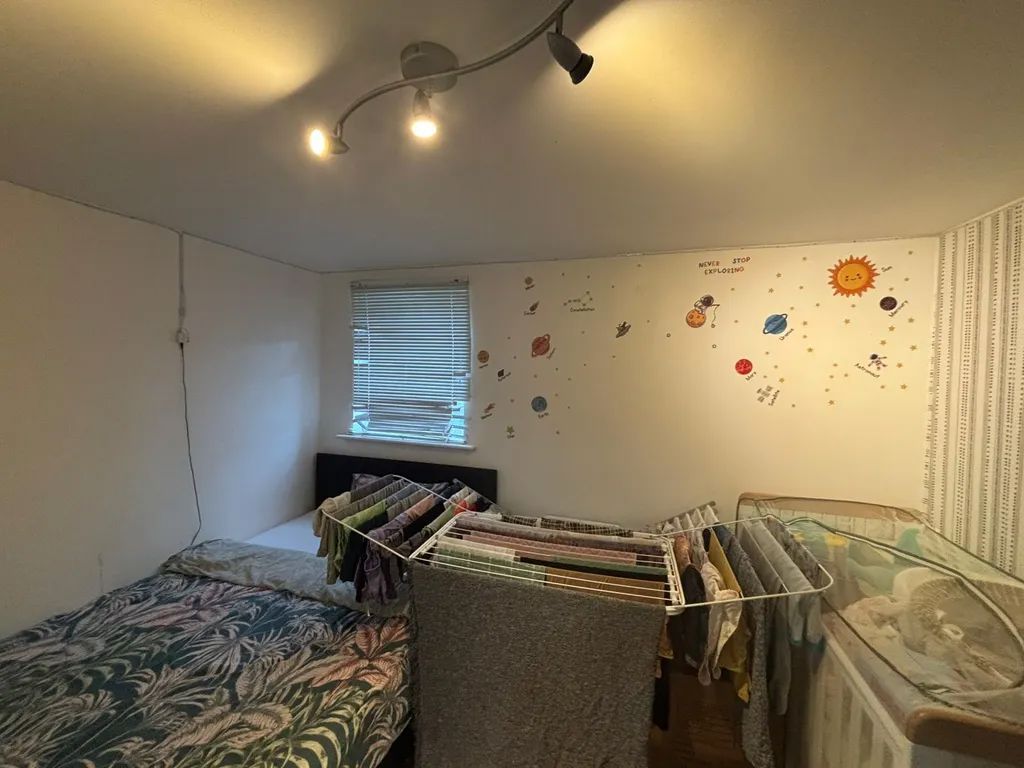 Property photo 3 of 6