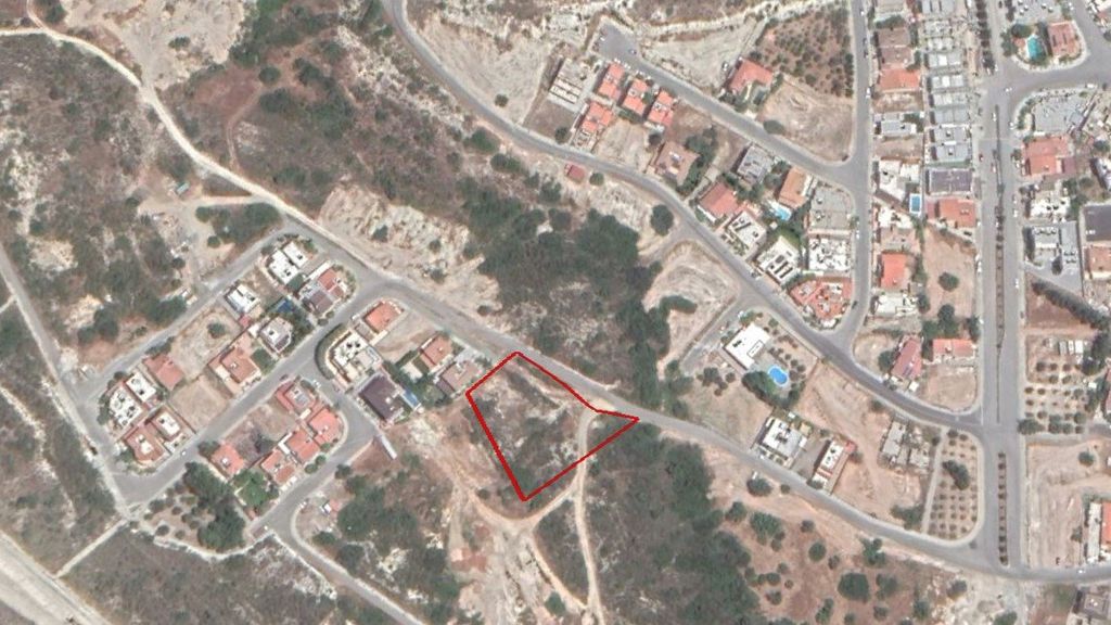 Property photo 1 of 2