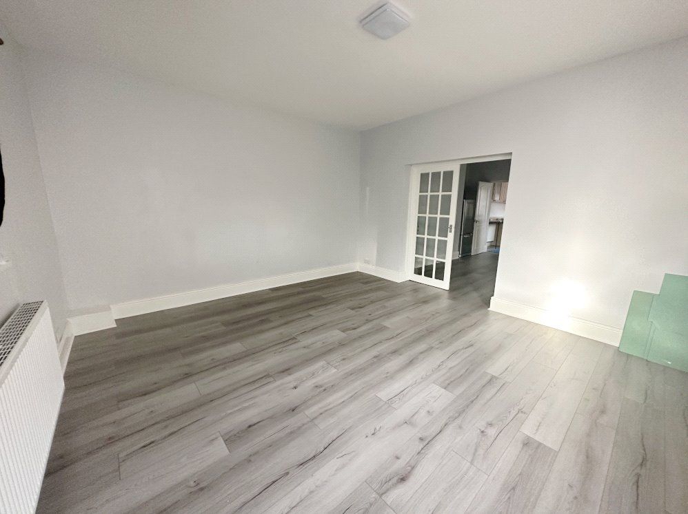 Property photo 2 of 9 Picture No. 03