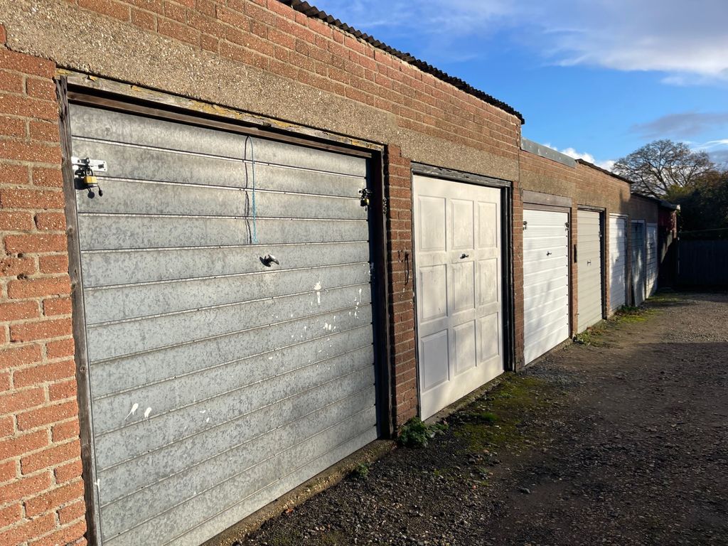 Property photo 2 of 3