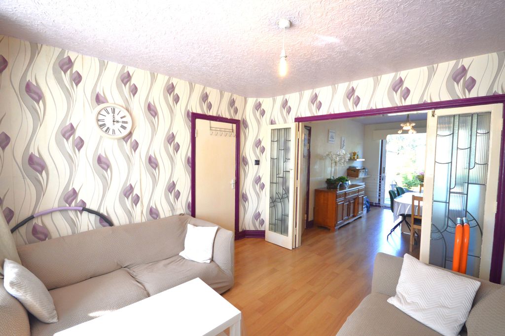 Property photo 2 of 24