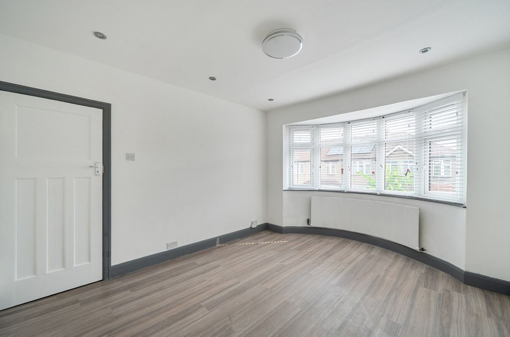 Property photo 3 of 23 Reception Room