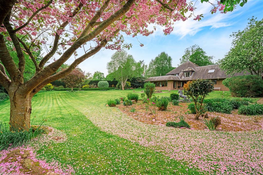 Property photo 2 of 27 Tweedsyde_House-32.Jpg