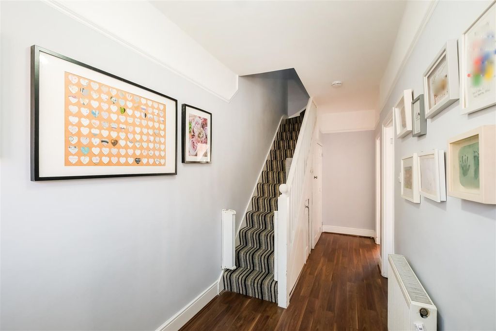Property photo 3 of 29 134 Gloucester Road-4.Jpg