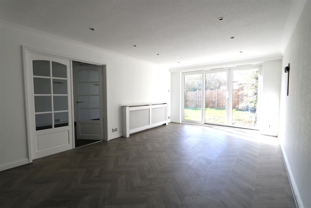 Property photo 3 of 9 Img_8493.Jpg