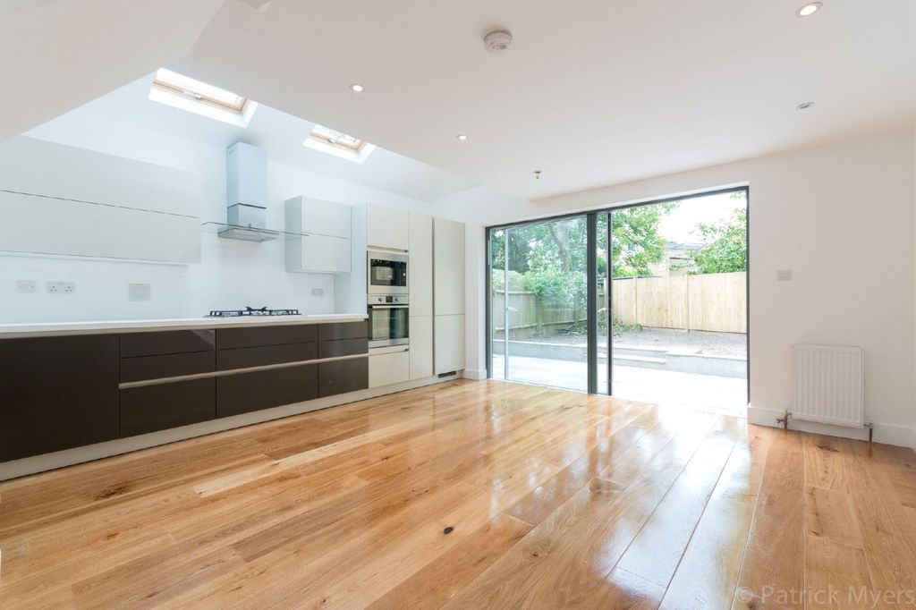 Property photo 1 of 13 Picture No. 01