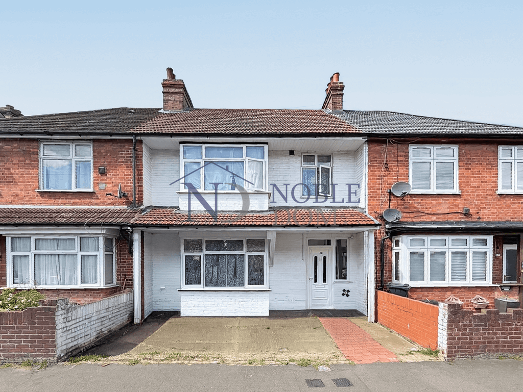 Property photo 1 of 14 3 Bedroom 2 Bathroom Terraced House In Hounslow