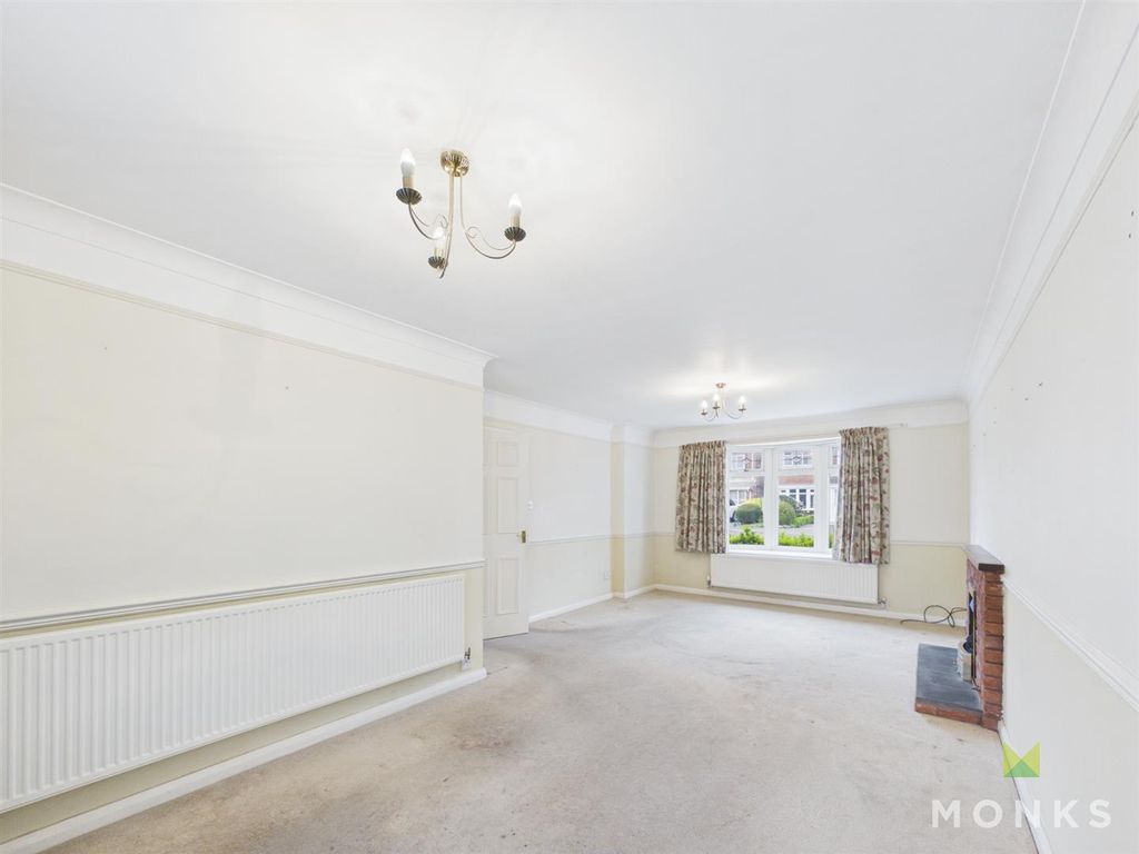 Property photo 3 of 16 Cam01348G0-Pr0818-Still001.Jpg