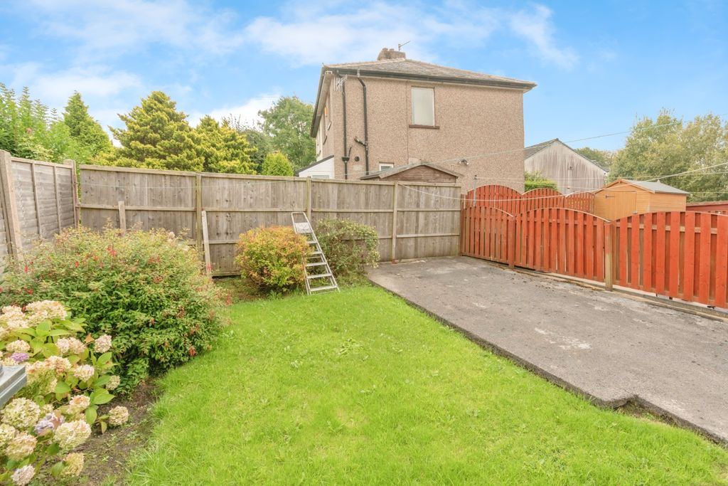 Property photo 3 of 15 Garden